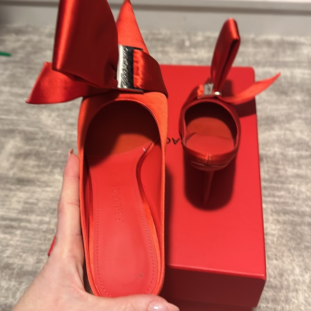 BRAND NEW never worn Ferragamo satin mules, size 6 1/2! - Picture 5 of 11